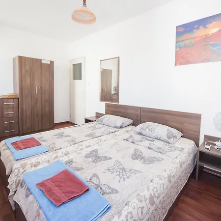 Apartment Summer Lazur - Sunny Flat With 2 Separate